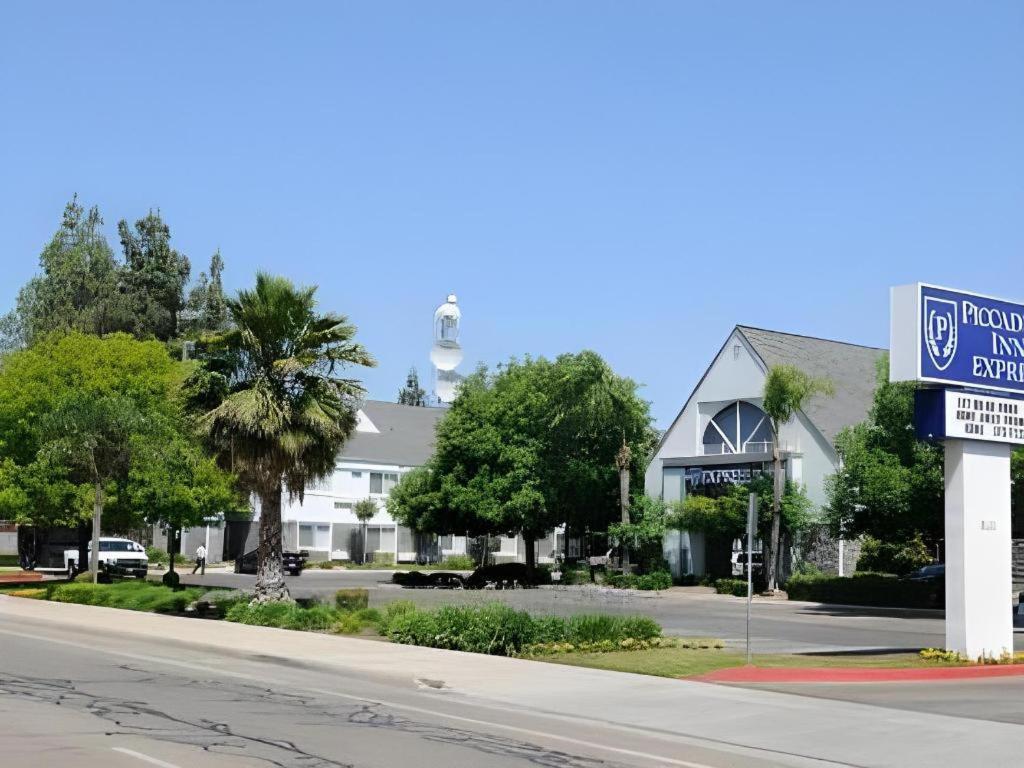 Quality Inn Fresno Yosemite Airport Kültér fotó