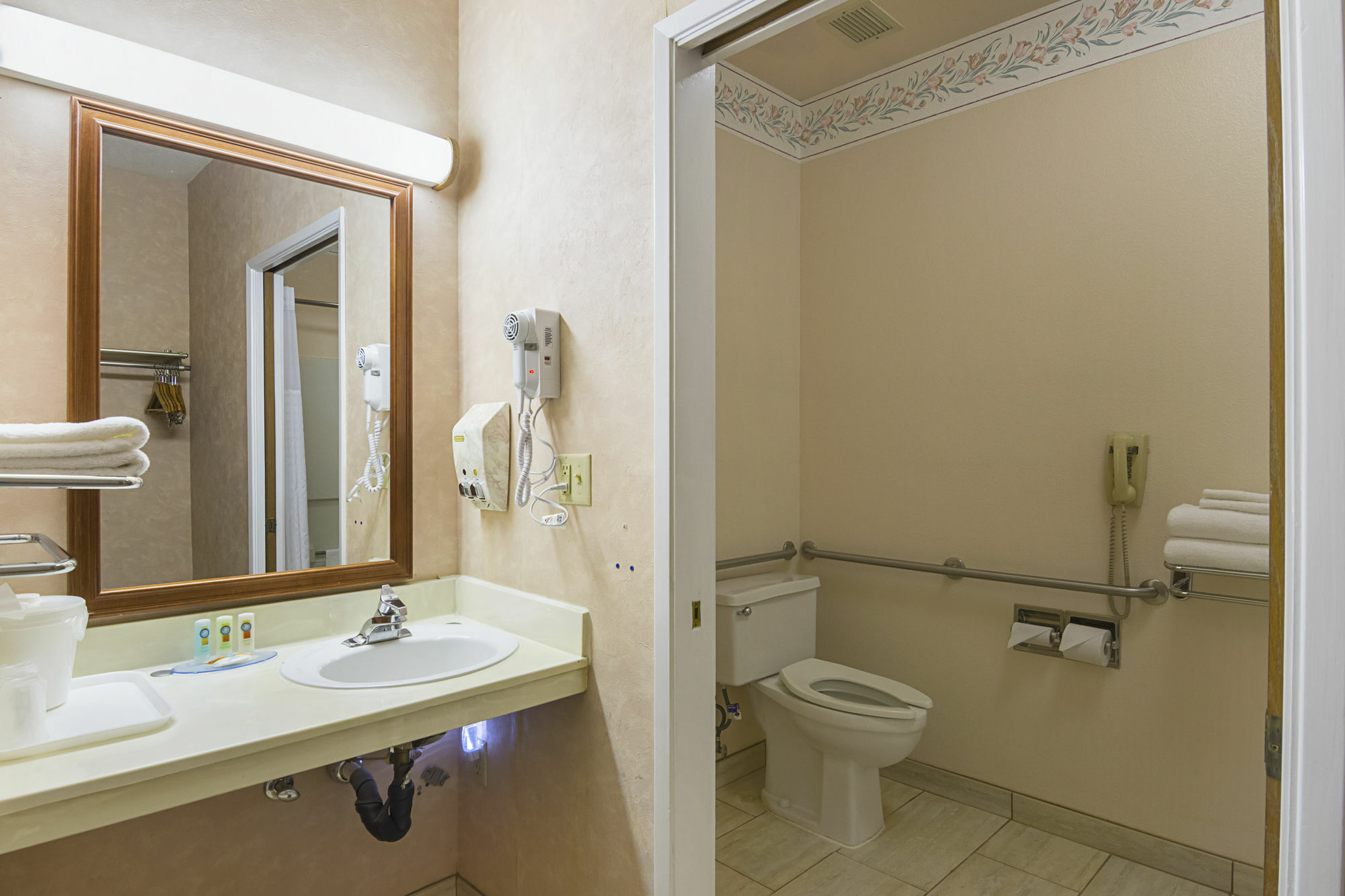 Quality Inn Fresno Yosemite Airport Kültér fotó